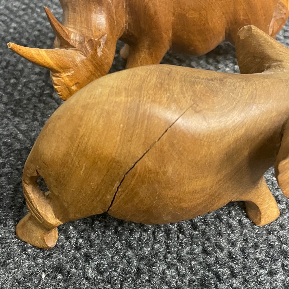 Lot of 3 Hand carved wooden animals safari elephant water buffalo rhino - Picture 5 of 7